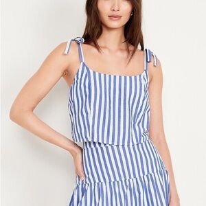 NWT Old Navy Blue and White Striped Sleeveless Crop Top